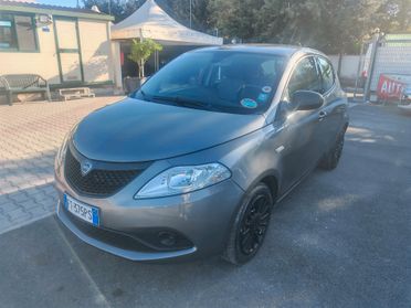 Lancia Ypsilon 1.2 69 CV 5 porte Elefantino Blu