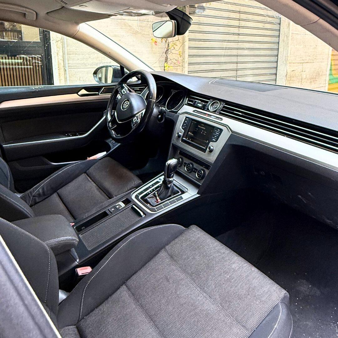 Volkswagen Passat Variant 1.6 TDI SCR DSG Business BMT