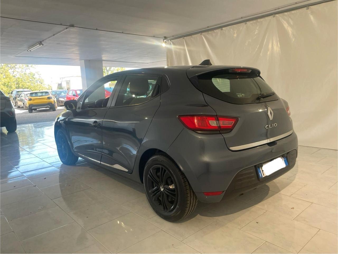 Renault Clio GPL 1.2CC 75CV PER NEOPATENTATI