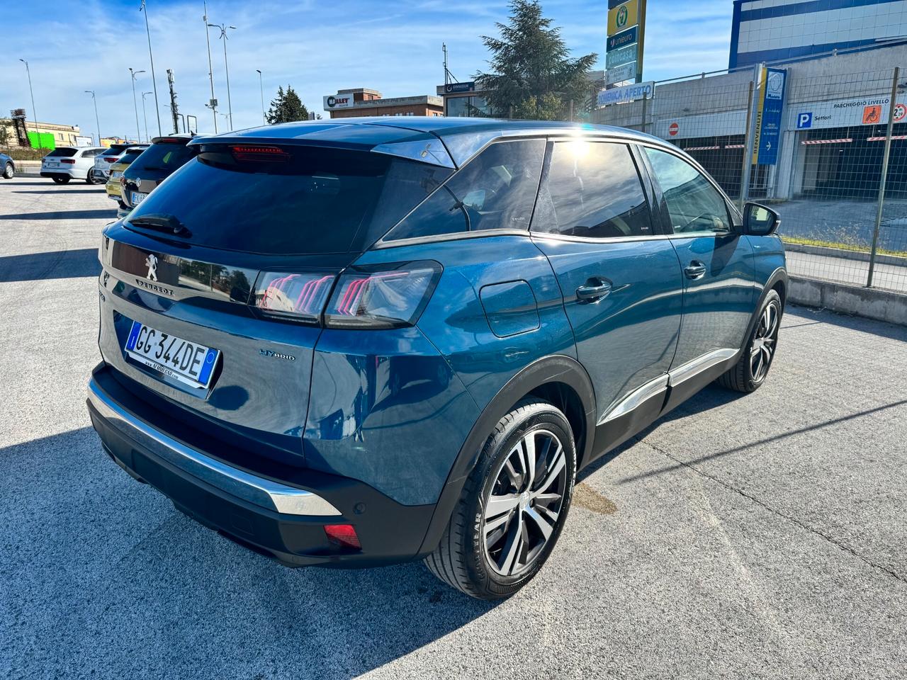 Peugeot 3008 Hybrid 225 e-EAT8 Allure