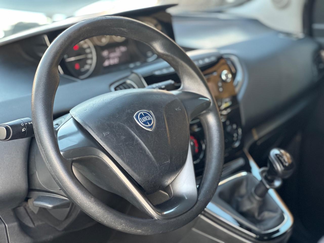 Lancia YPSILON 0.9 METANO ELEFANTINO 2015