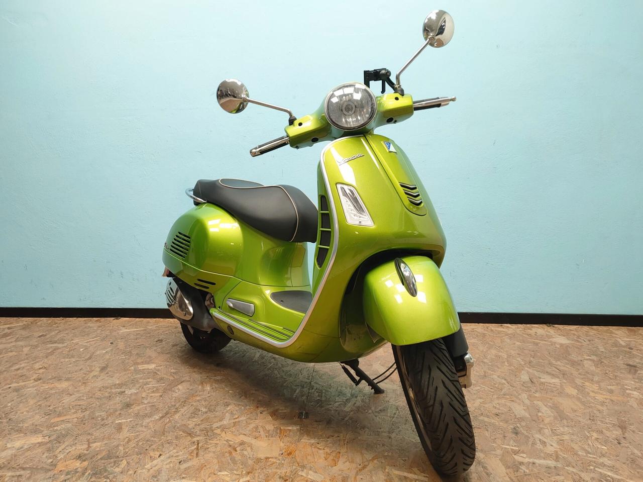 Piaggio Vespa 300 GTS SUPER ABS 16.000 km.