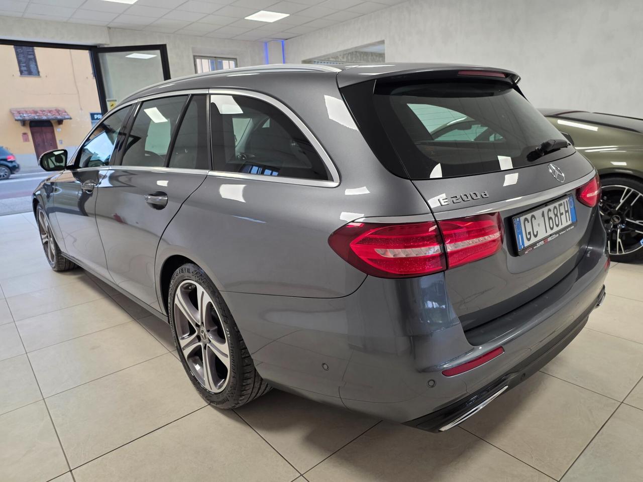 Mercedes-benz E 200 d Auto Premium Plus