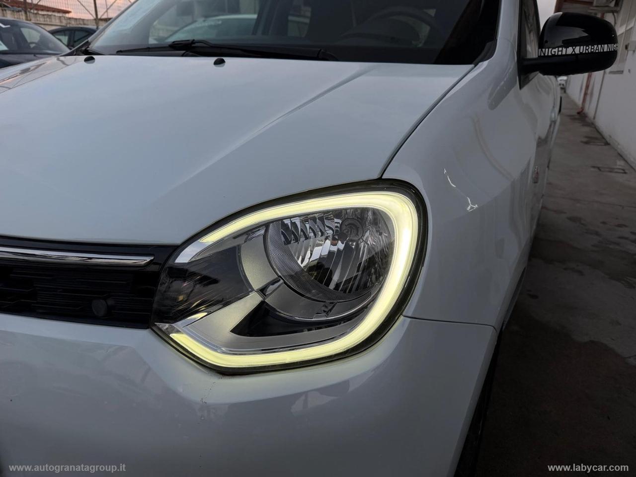 RENAULT Twingo SCe 65 CV Urban Night PARI NUOVO!