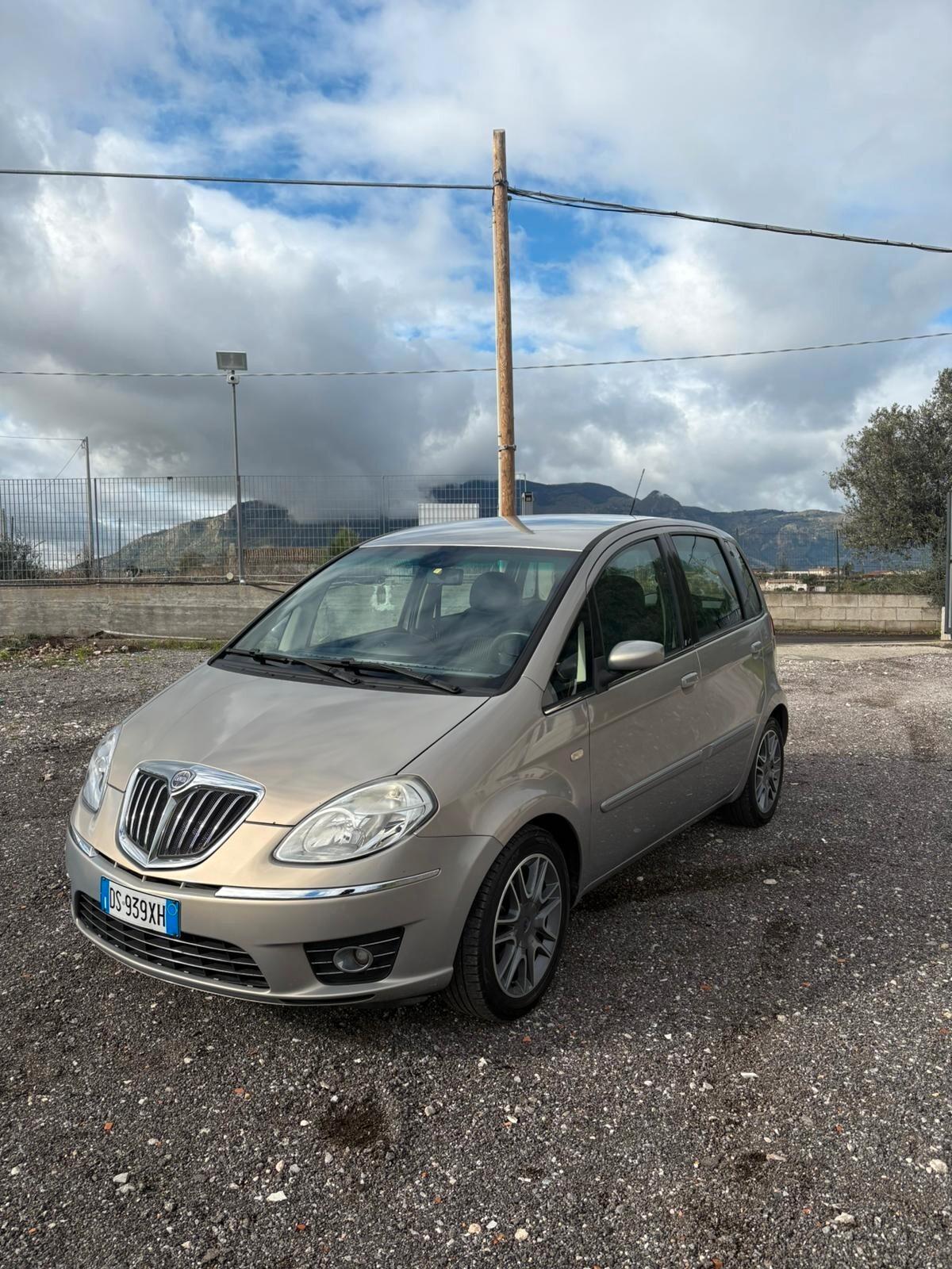 Lancia MUSA 1.4 16V Poltrona Frau