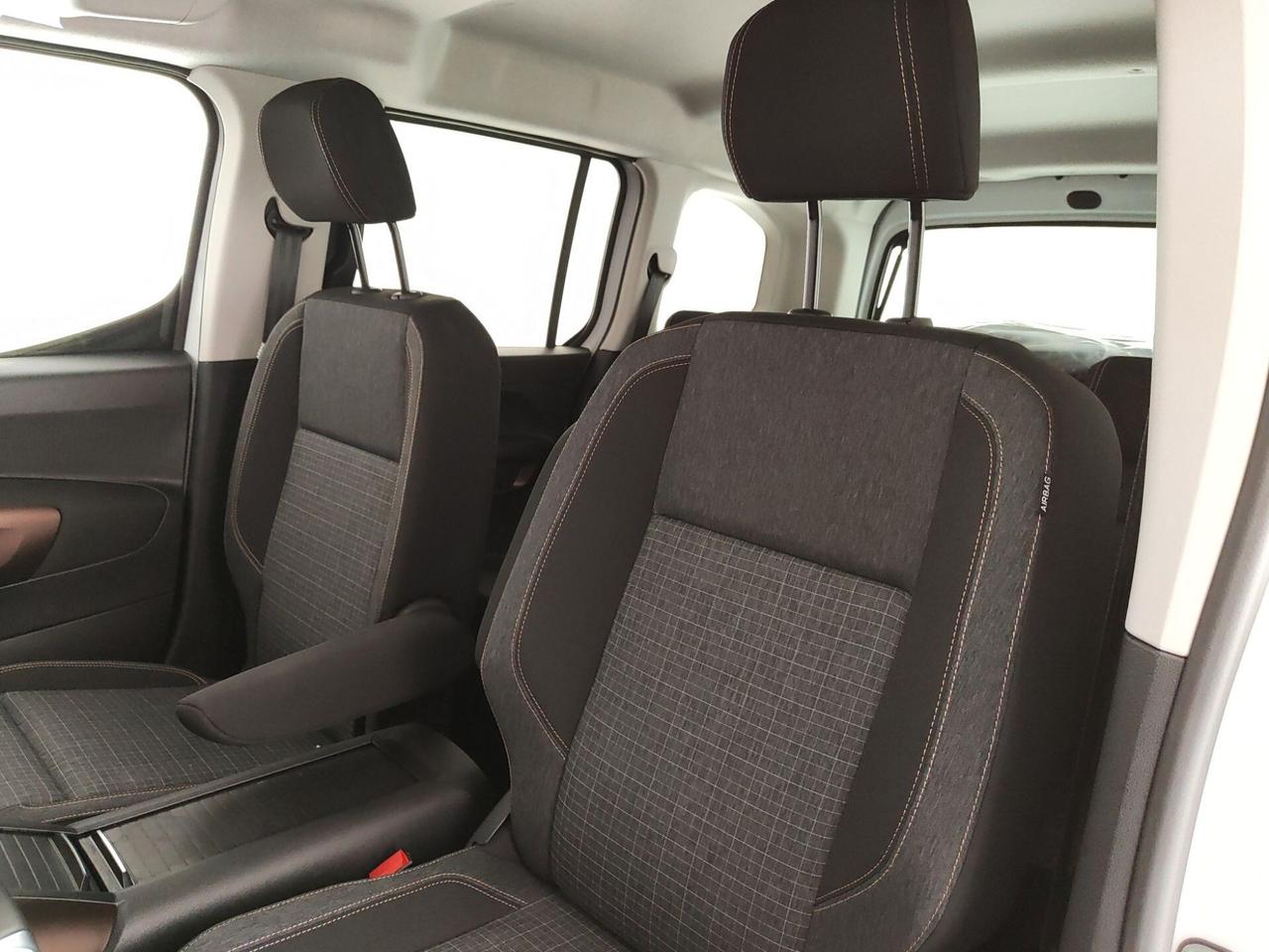 Peugeot Rifter e-Rifter motore elettrico 136 CV 50kWh GT Standard