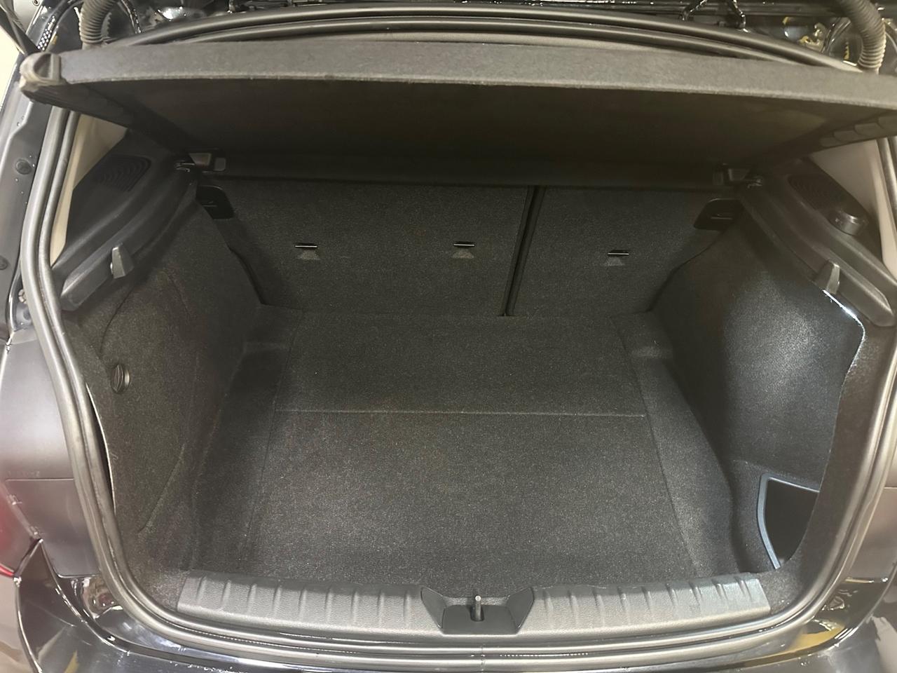 Bmw 116 116d 5p. Urban