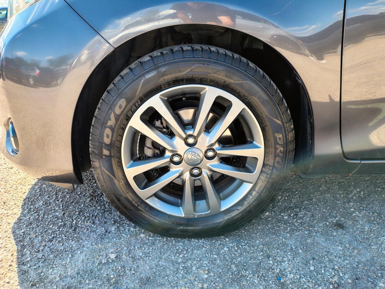 Toyota Yaris 1.0 5 porte Lounge