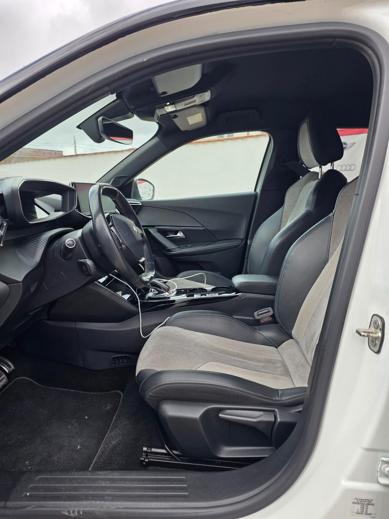 Peugeot 2008 motore elettrico 136 CV GT Line