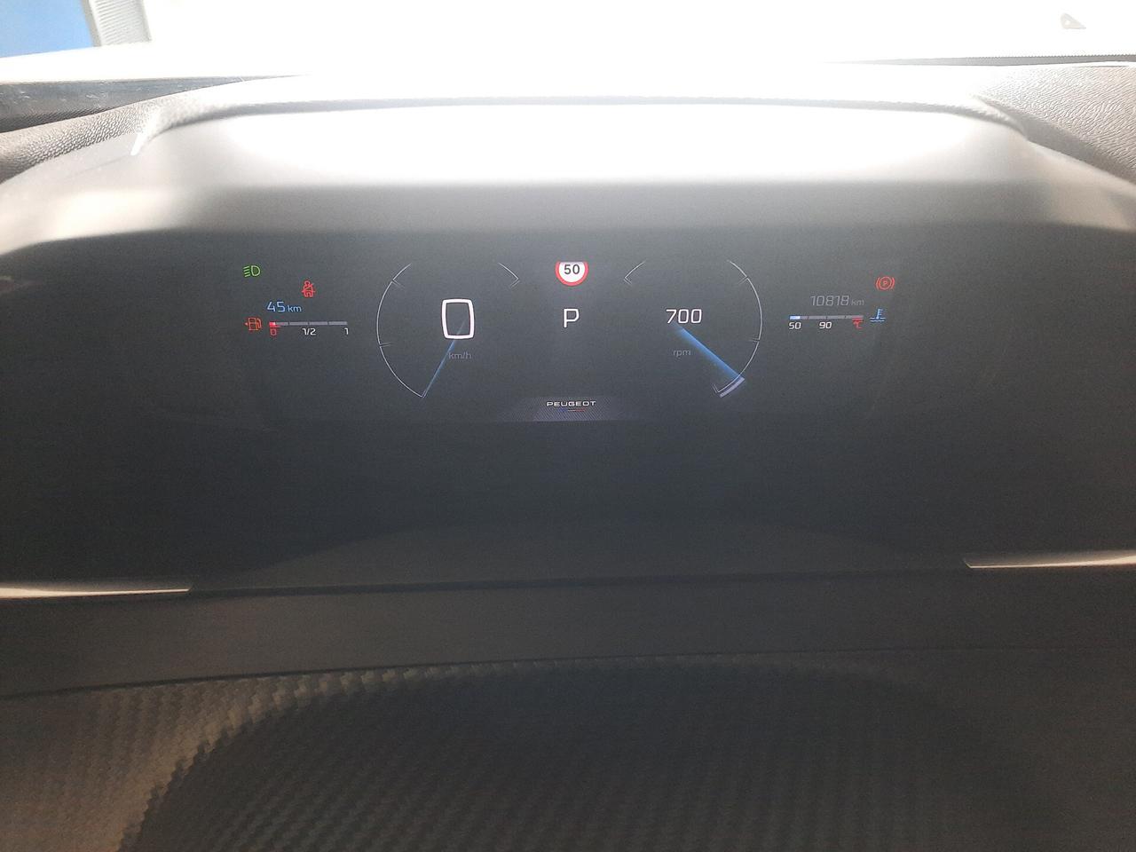 Peugeot 2008 PureTech 130 S&S EAT8 Allure