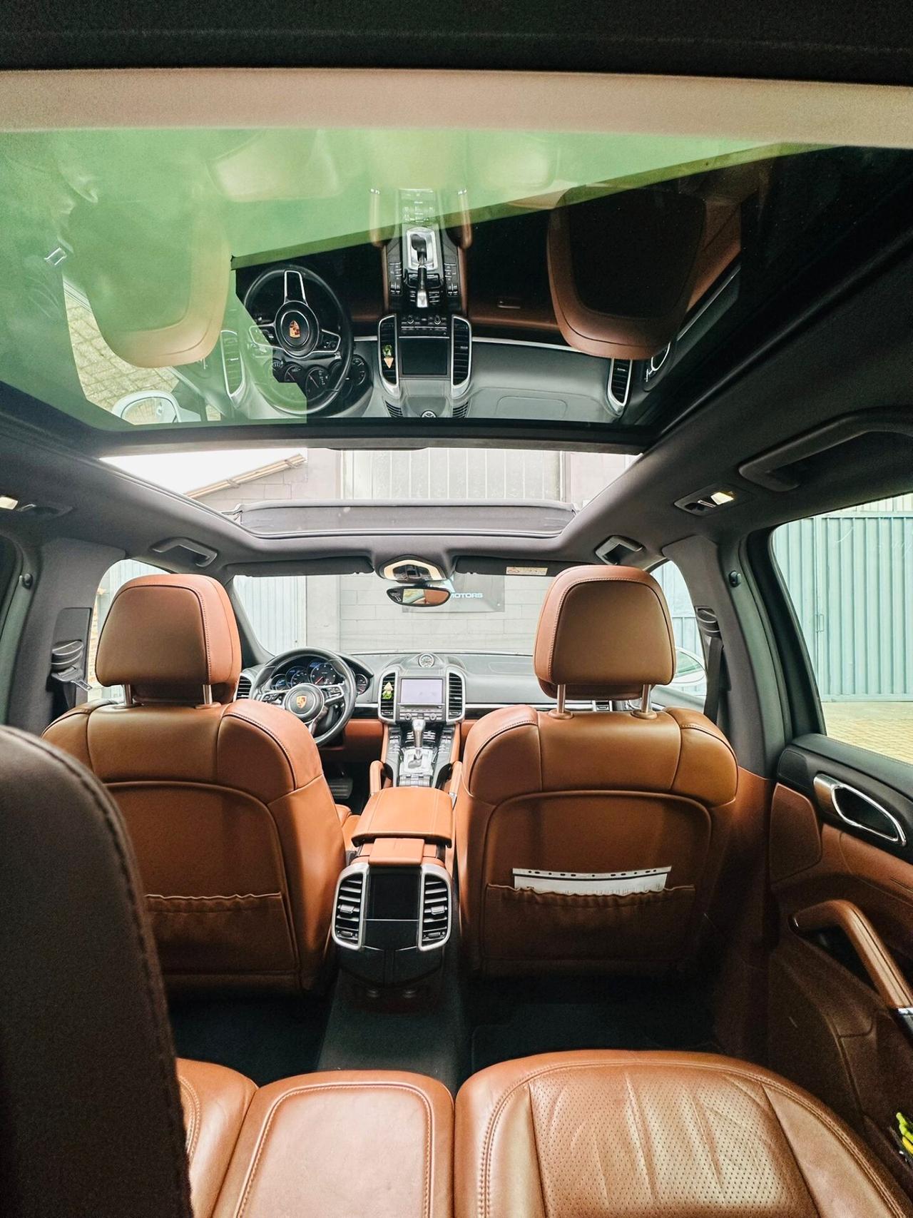 Porsche Cayenne 3.0 Diesel Platinum Edition