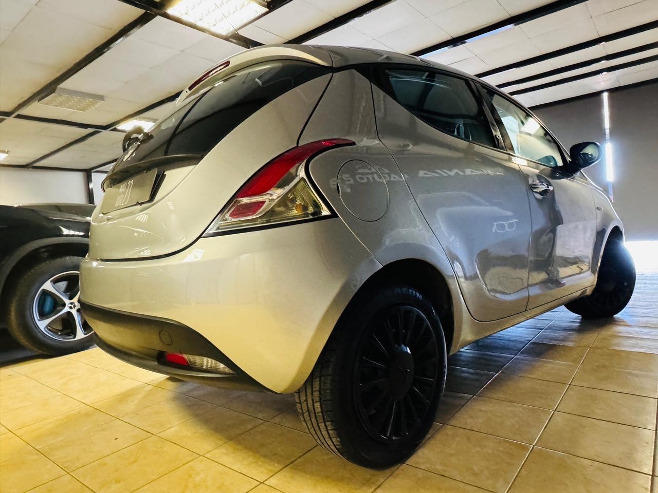 Lancia Ypsilon 1.3 MJT 16V 95 CV 5 porte S&S Platinum