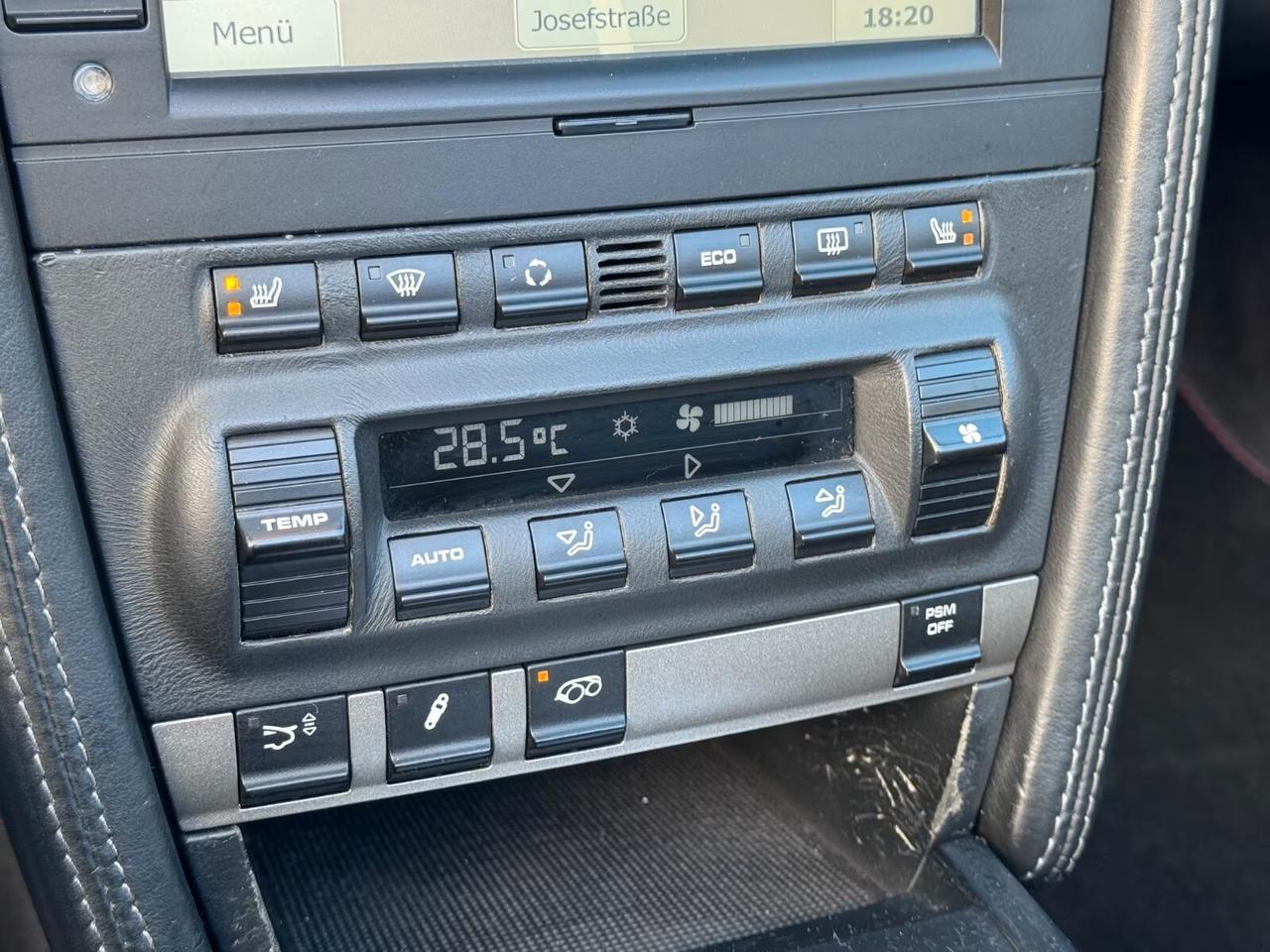 Porsche 911 Carrera 4S Cabrio NAVI