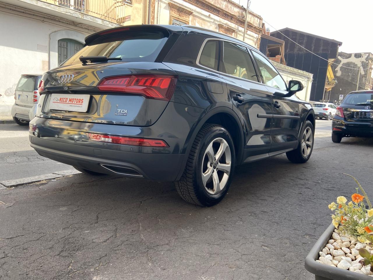Audi Q5 2.0 TDI quattro S tronic Business
