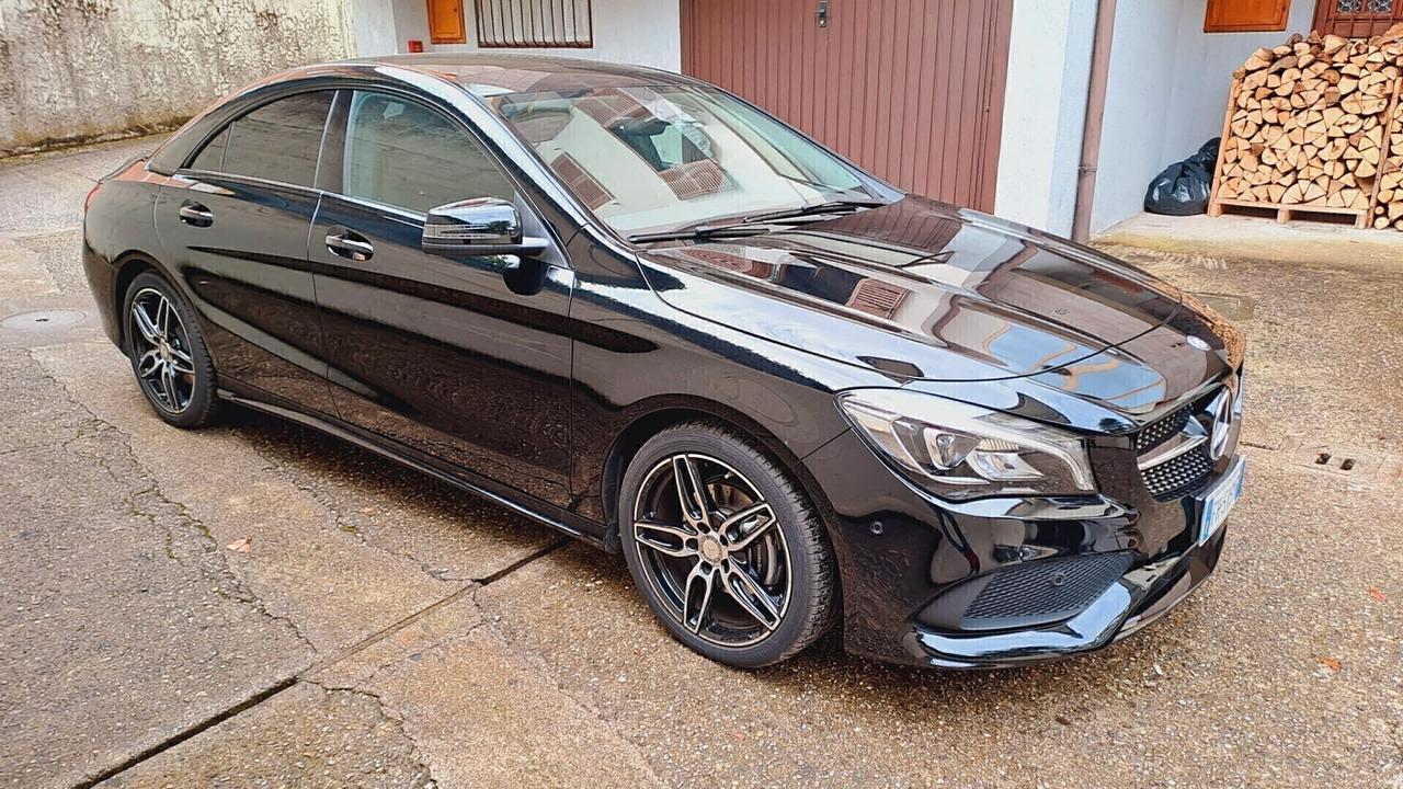 Mercedes-benz CLA 200 solo 8000 KM pari al nuovo unicoproprietario OTTO MILA KM!!!!