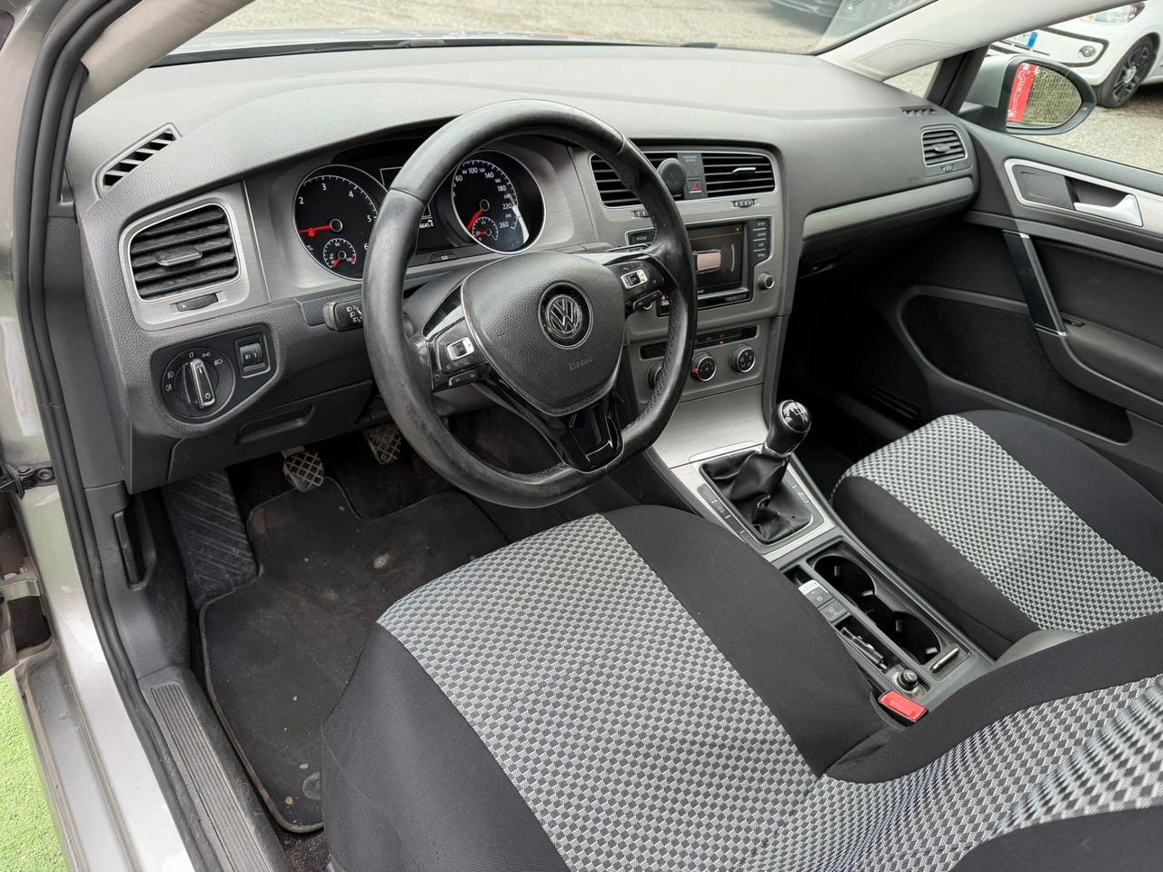Volkswagen Golf Variant 1.6 TDI 110 CV DSG Executive BlueMotion Tech.