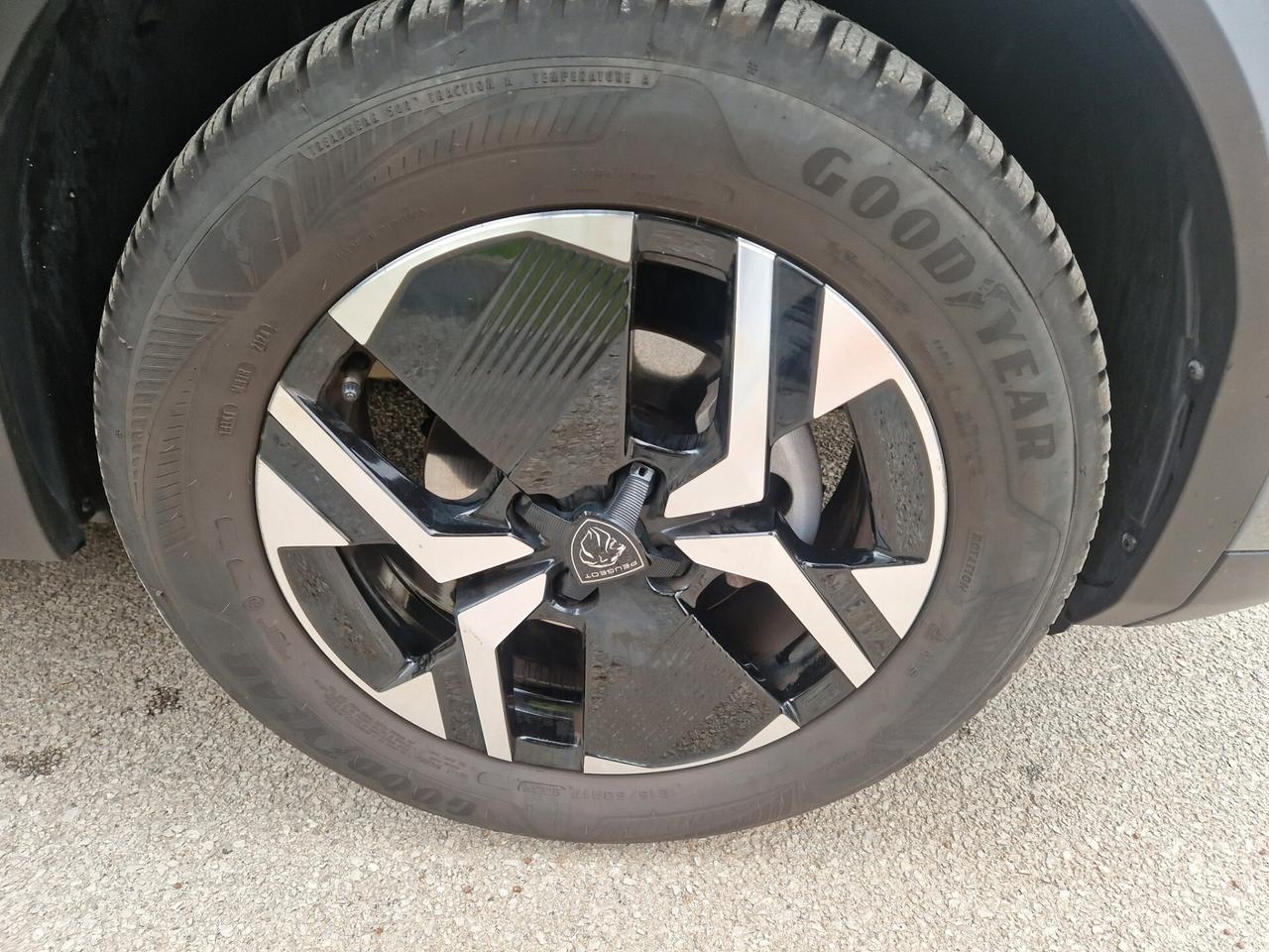 Peugeot 2008 PureTech 130 S&S EAT8 GT 07/2024