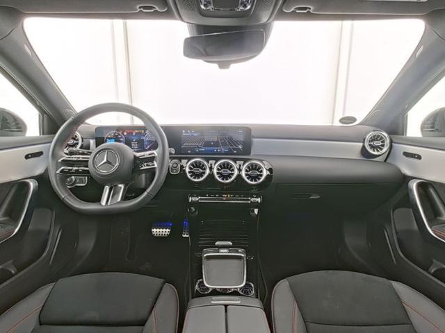 MERCEDES-BENZ A 200 Automatic AMG Line Advanced Plus