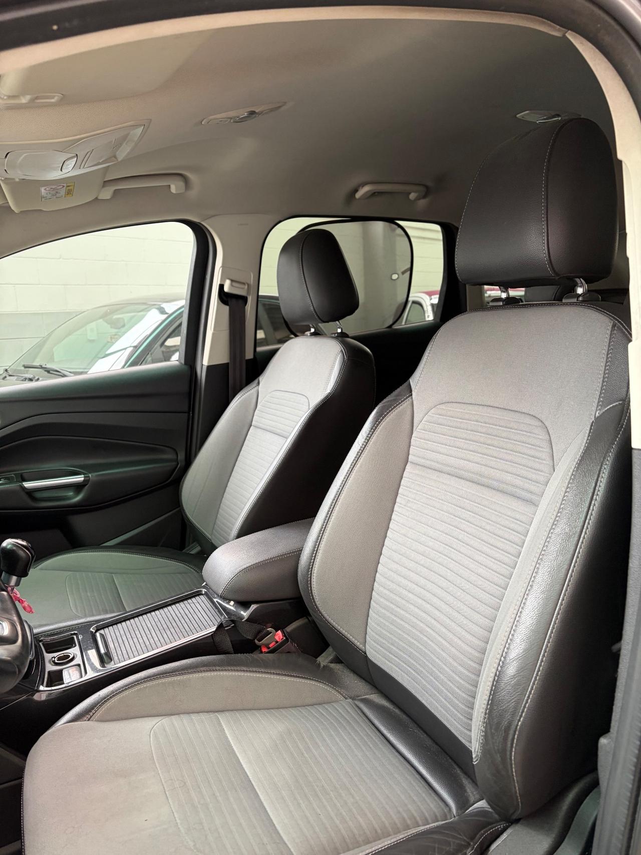 Ford Kuga 1.5 TDCI 120 CV S&S 2WD Titanium