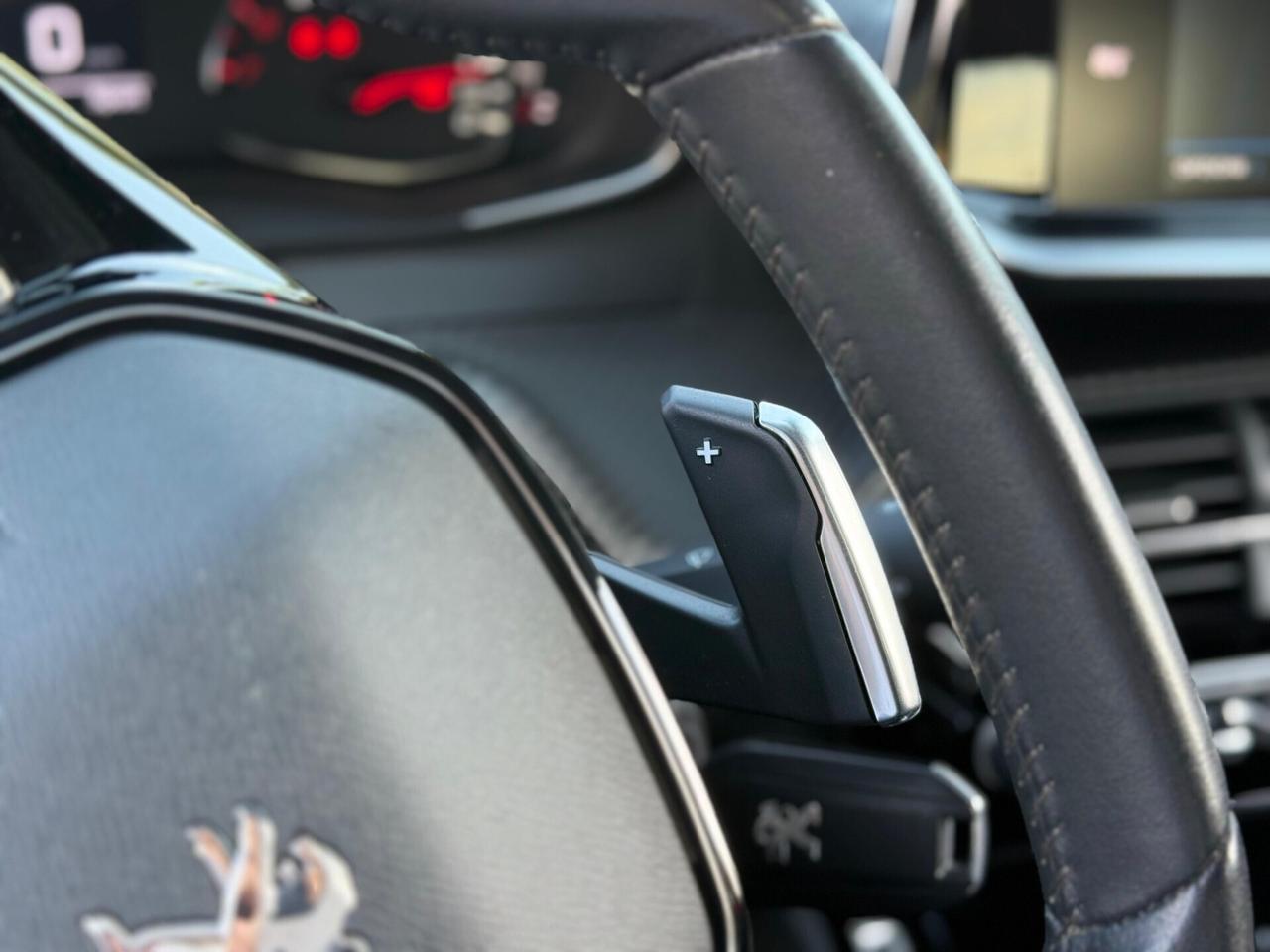 Peugeot 208 1.2 PureTech 100 CV S&S Auto. Allure