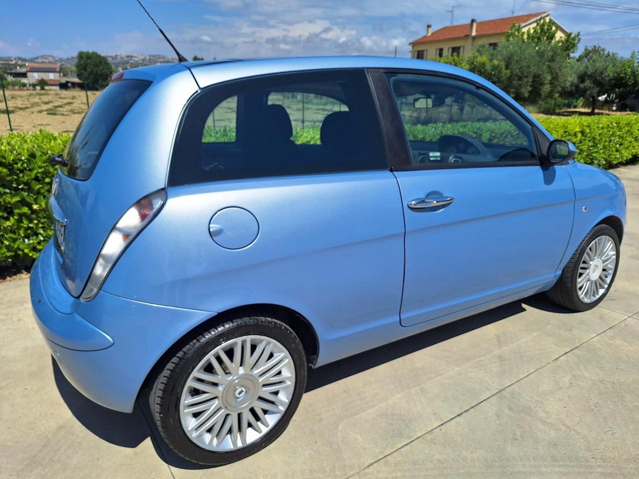 Lancia 1.2 Y anno 2007