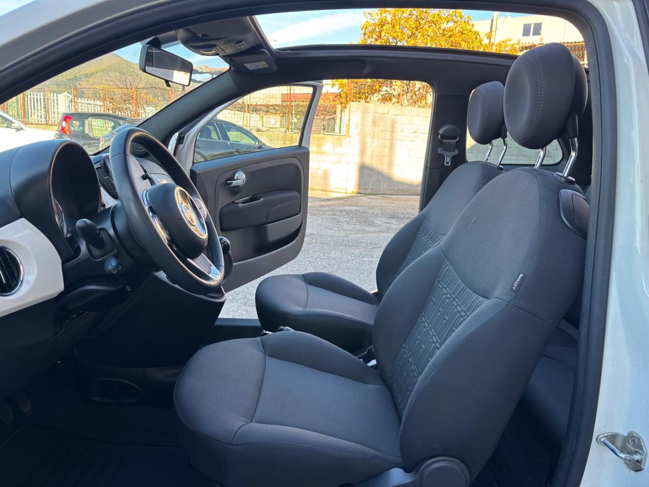 Fiat 500 C 1.0 Hybrid Dolcevita 05/2023