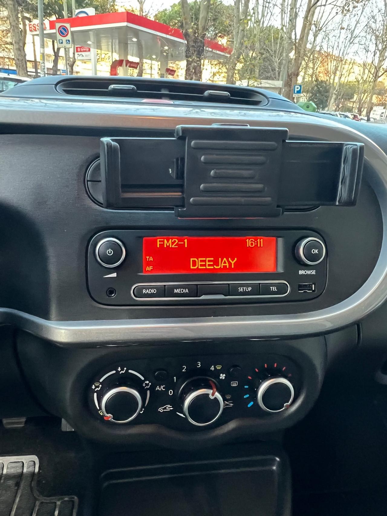 Renault Twingo SCe Stop&Start La Parisienne