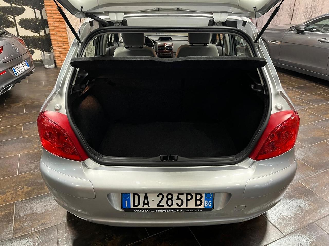 Peugeot 307 1.4 16V 5p. X-Line