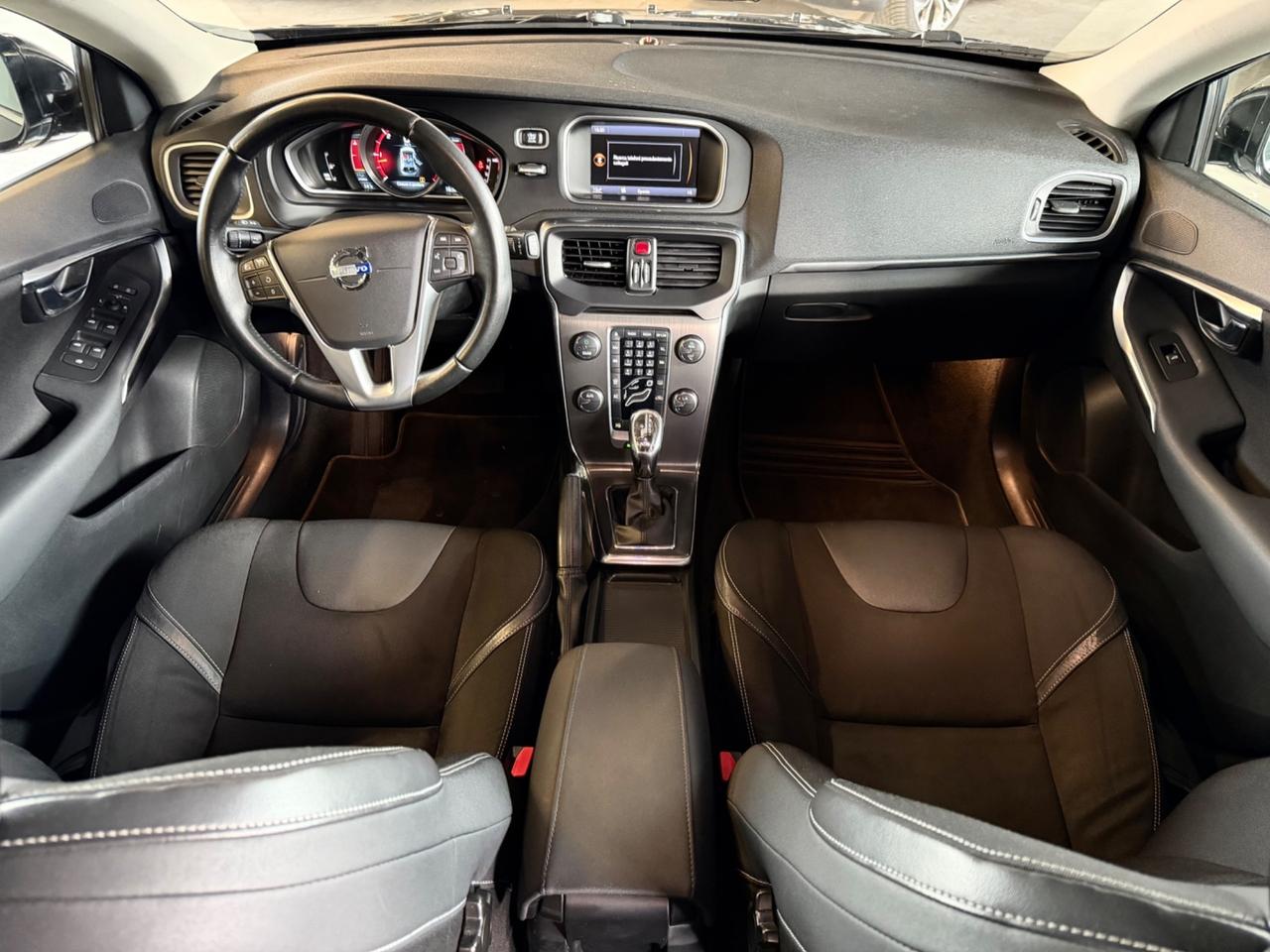 Volvo V40 D3 Geartronic Summum