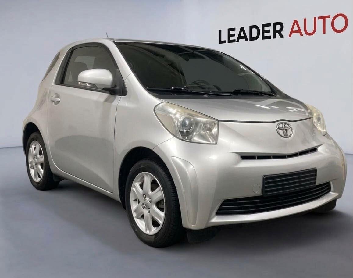 Toyota iQ 1.0 68 Cv - Cerchi in lega - Comandi
