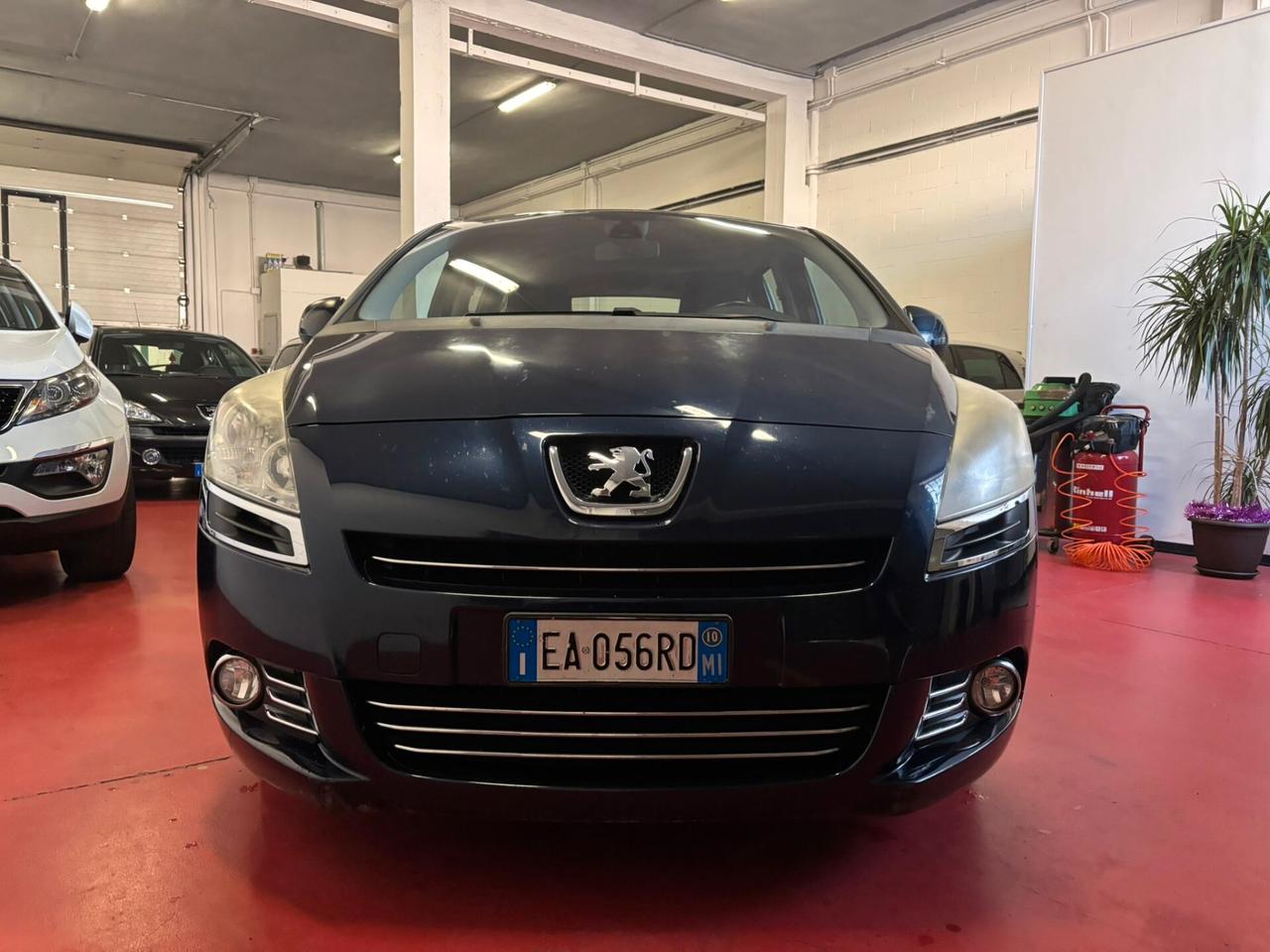 Peugeot 5008 1.6 HDi 110CV Business