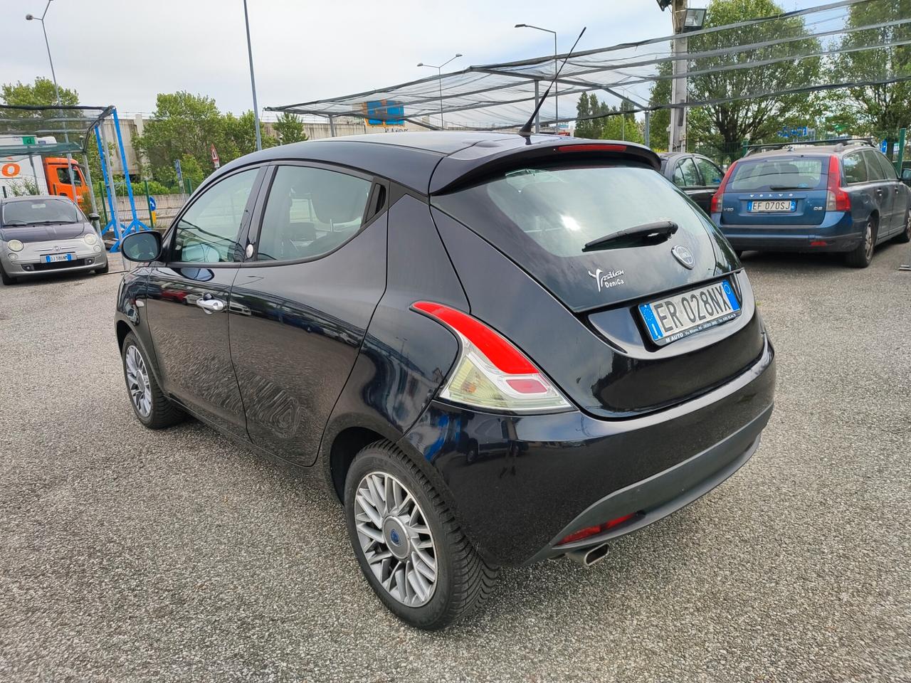 Lancia Ypsilon 1.2 69 CV 5 porte GPL Ecochic Gold