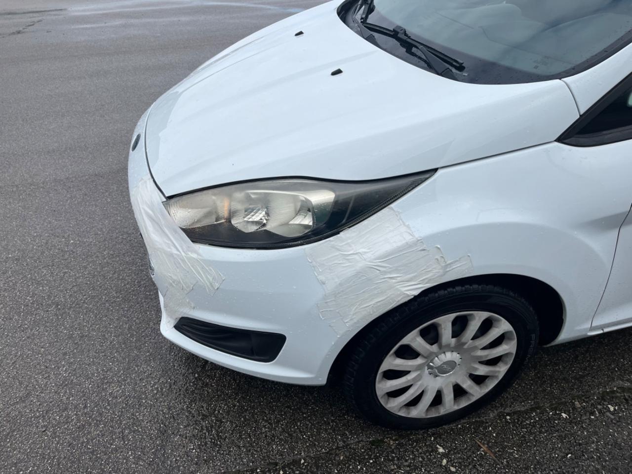 Ford Fiesta 1.5 TDCi 75CV 5 porte Titanium