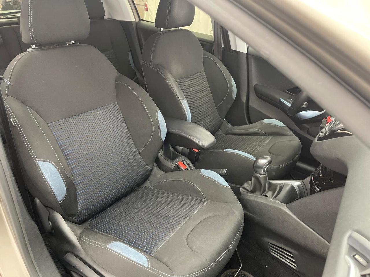 Peugeot 208 ALLURE 1.2 BENZINA 5 PORTE FINANZIABILE SENZA BUSTA