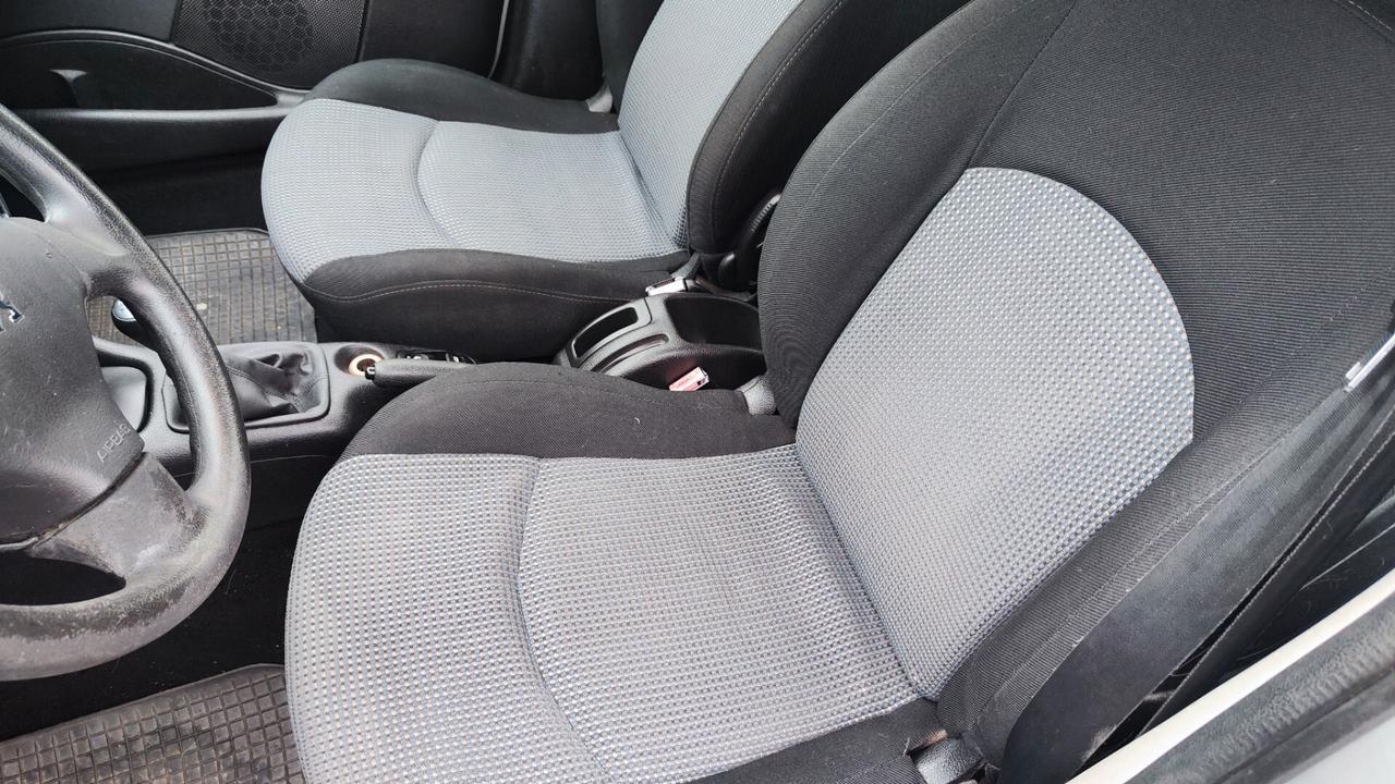 Peugeot 206 1.1 5p. XT