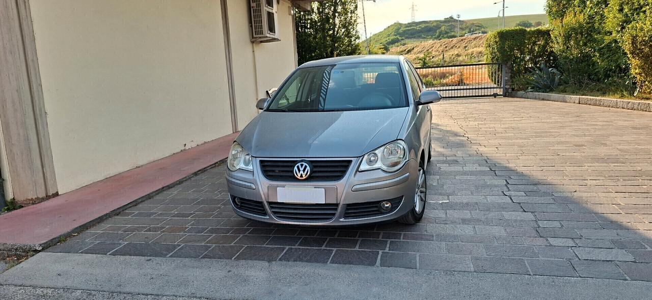 Volkswagen Polo 1.2/70CV 12V 5p. United x Neopatentati