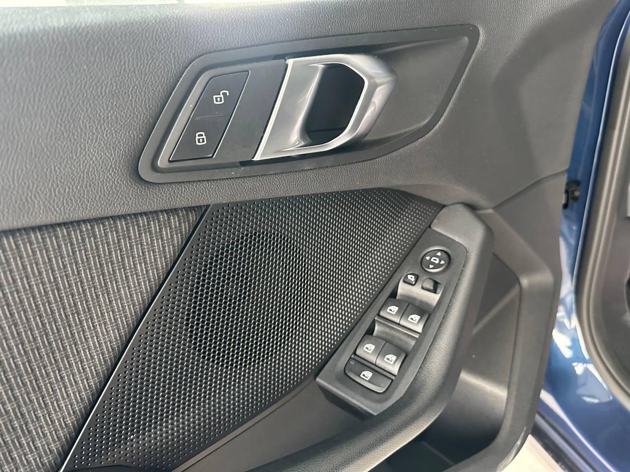 BMW - Serie 1 F40 116d Sport