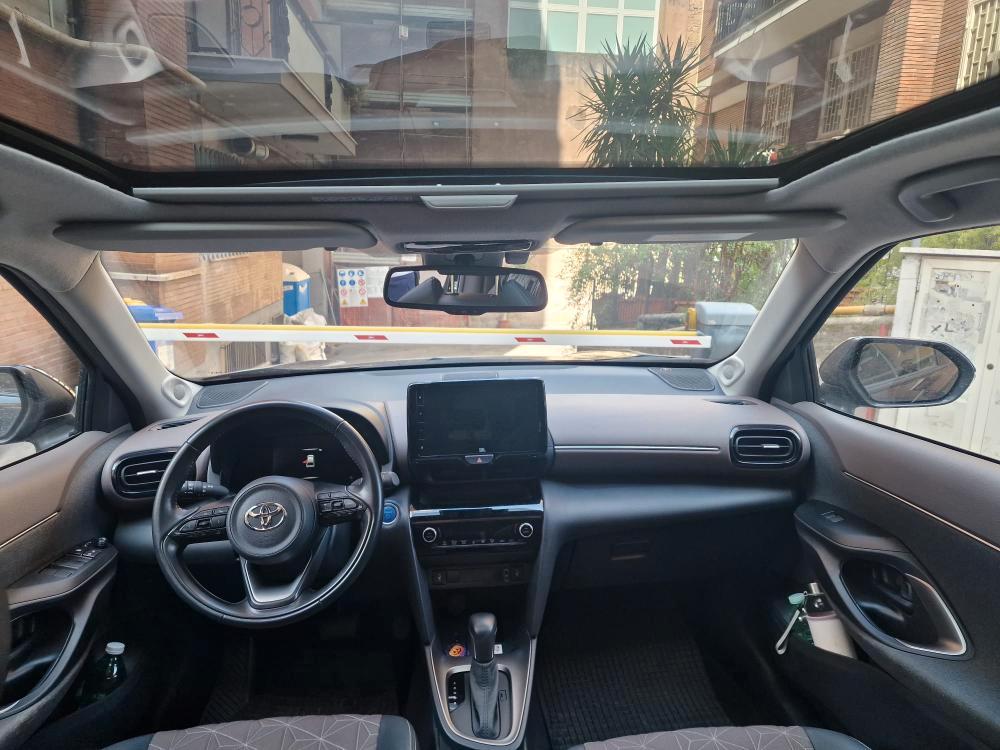 Toyota Yaris Cross 1.5h Lounge fwd 116cv e-cvt