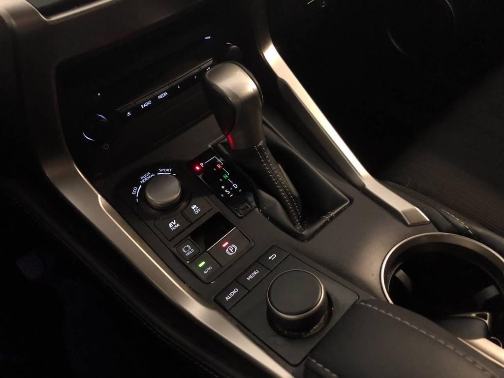 Lexus NX 300 300 2.5 Hybrid Executive 4WD CVT