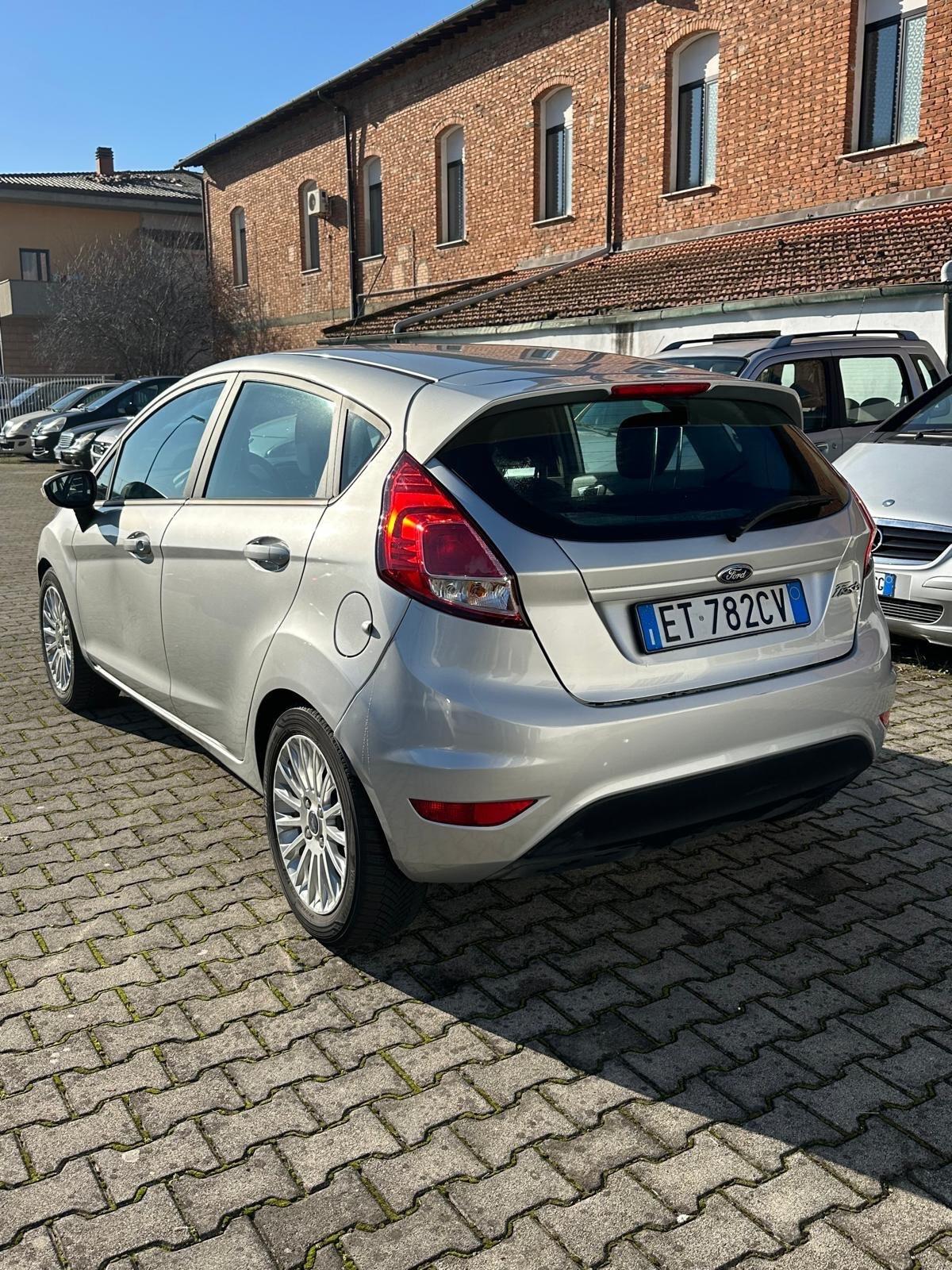 Ford Fiesta 1.5 TDCi 75CV 5 porte Titanium