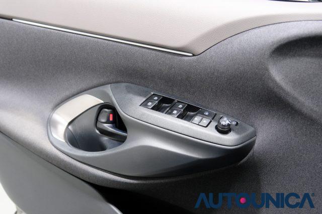 TOYOTA Yaris Cross 1.5 HYBRID E-CVT AWD-I 4x4 LOUNGE TETTO PANORAMA