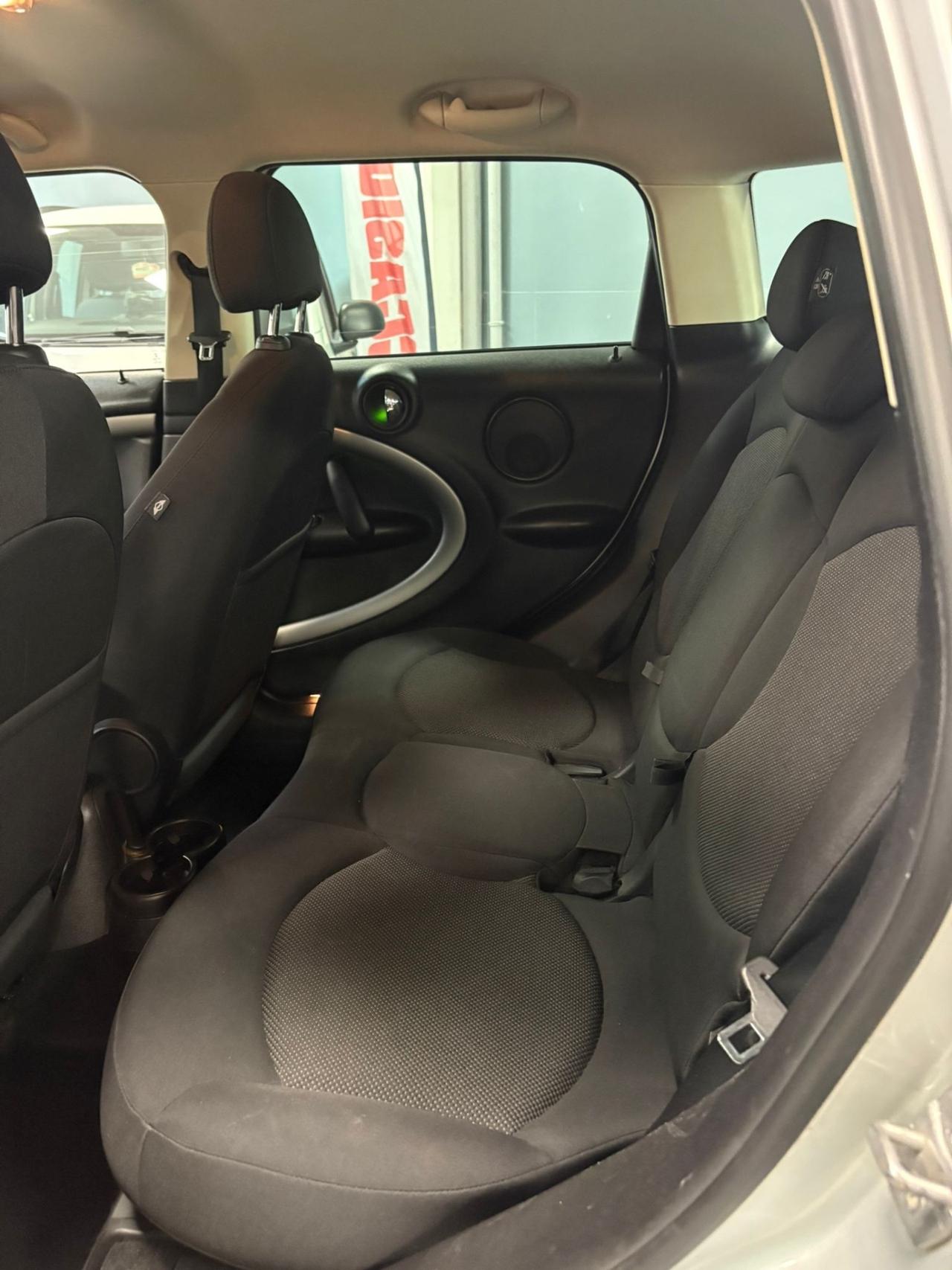 Mini Cooper D Countryman 2.0 Automatica 111CV