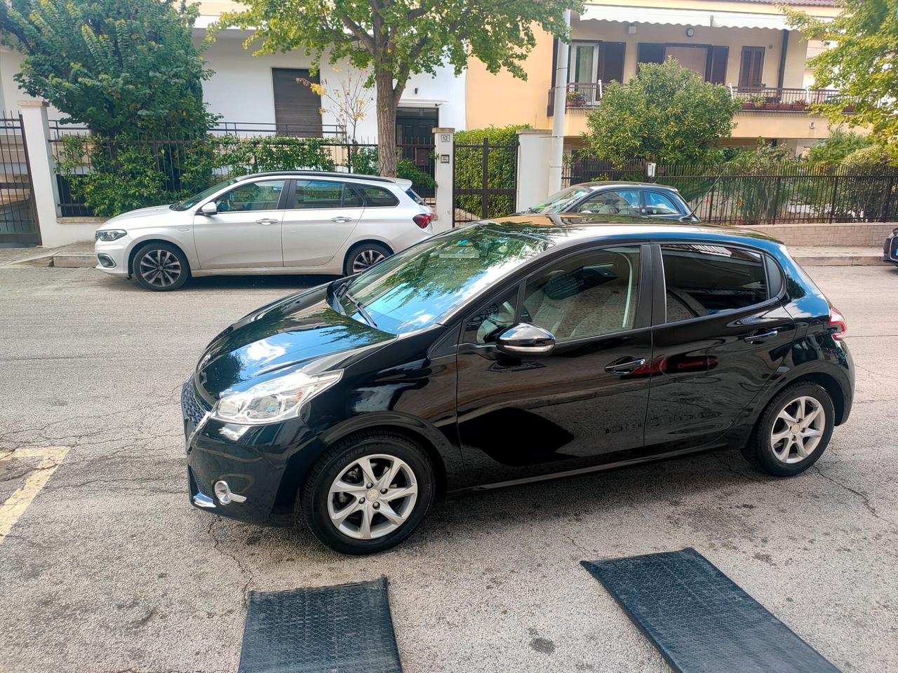 Peugeot 208 1.4 HDi 68 CV 5 porte Active