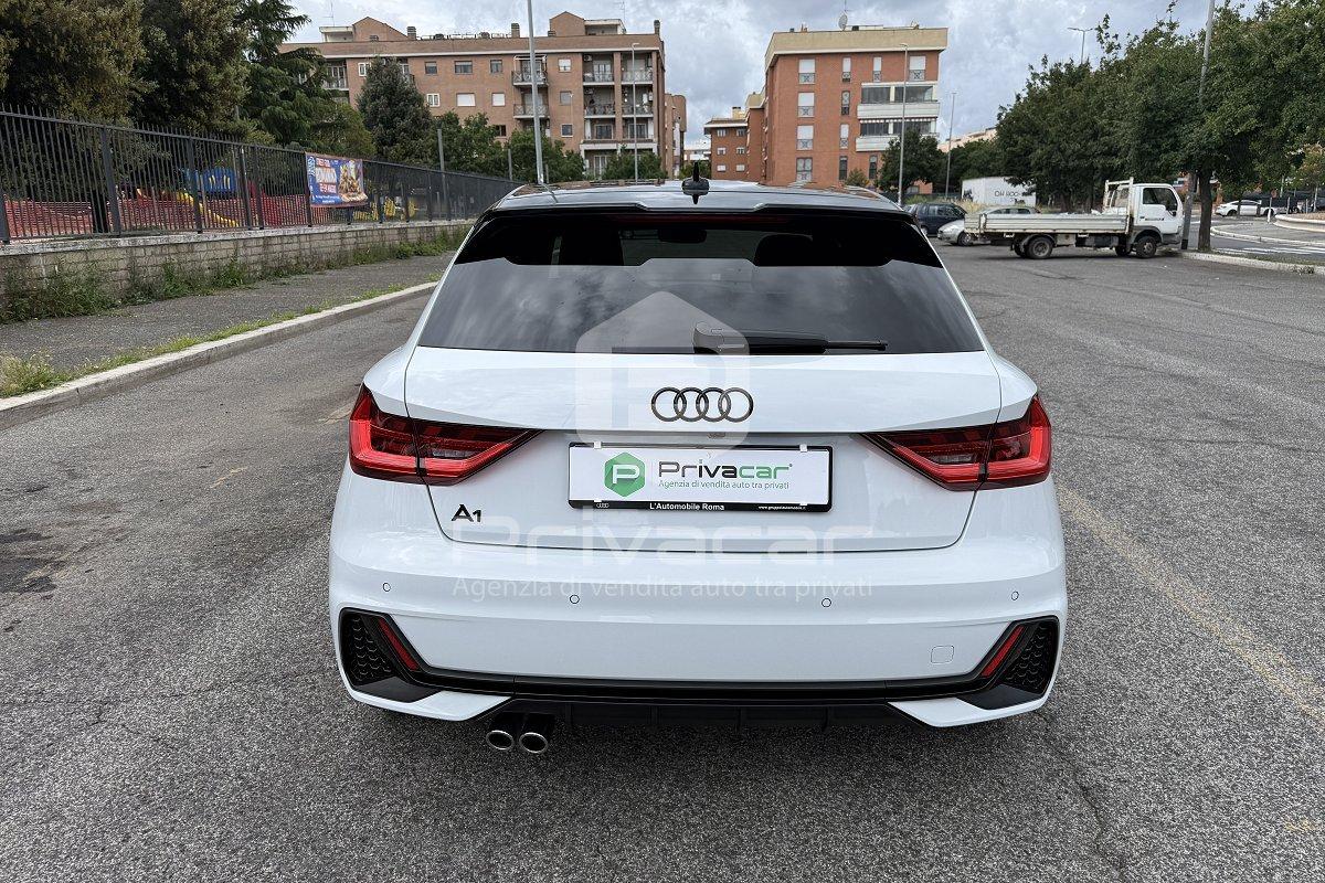 AUDI A1 SPB 40 TFSI S tronic Identity Black