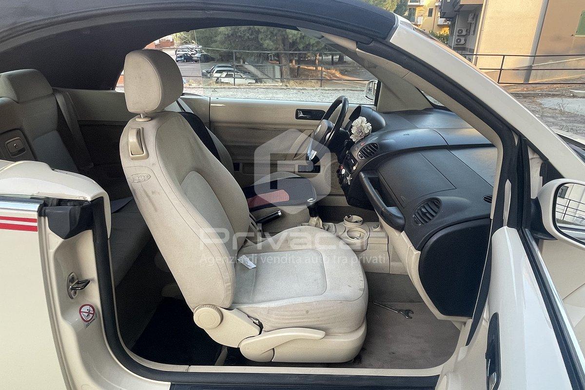 VOLKSWAGEN New Beetle 1.6 Cabrio
