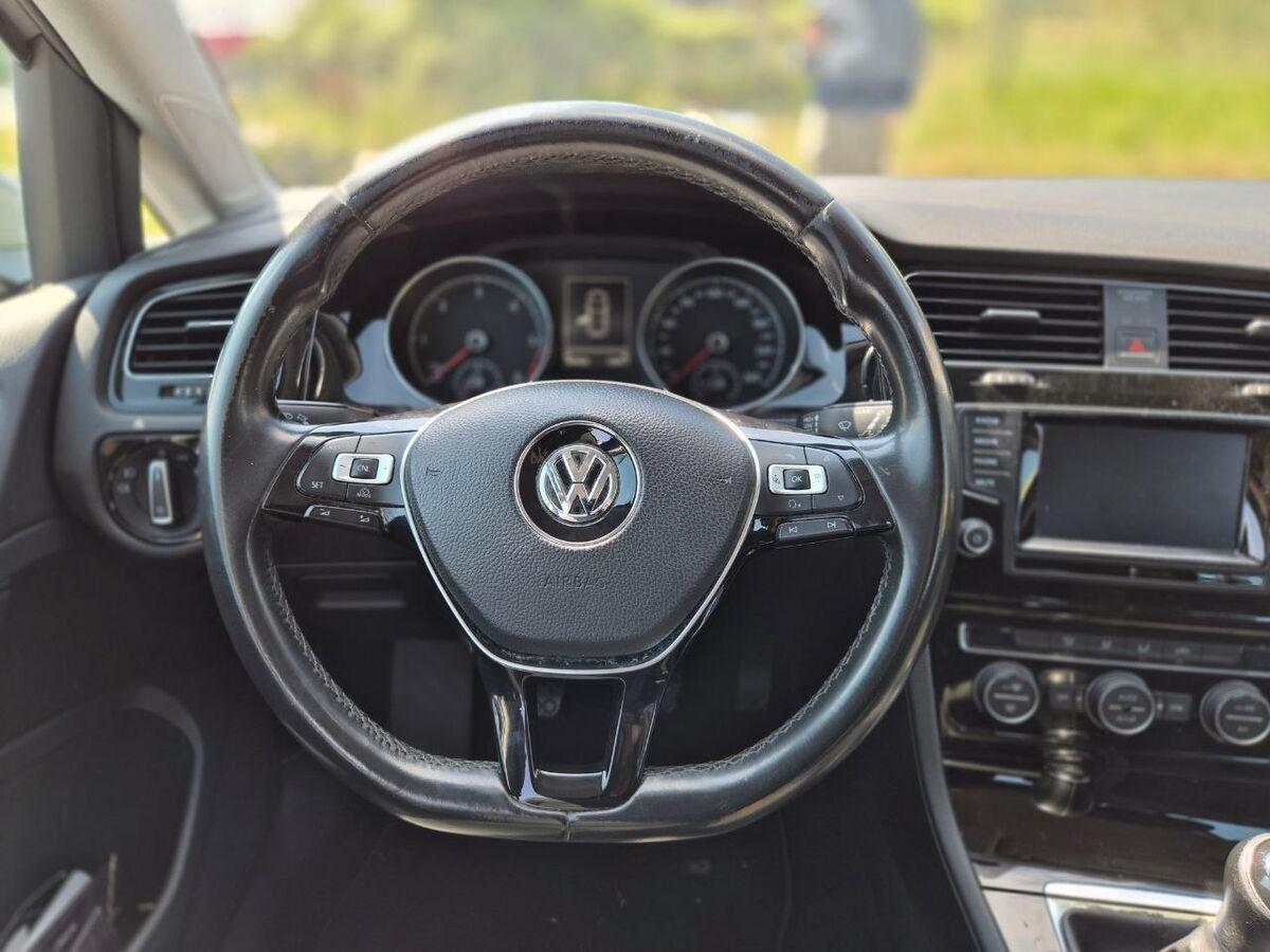 Volkswagen Golf 1.6 tdi Highline 5p