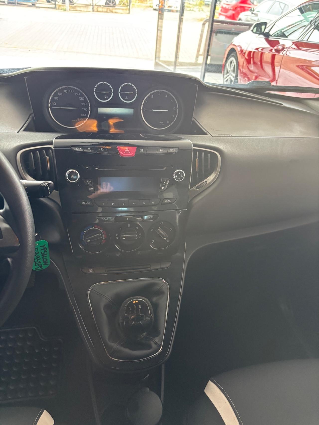 Lancia Ypsilon 1.2 69 CV 5 porte Elle