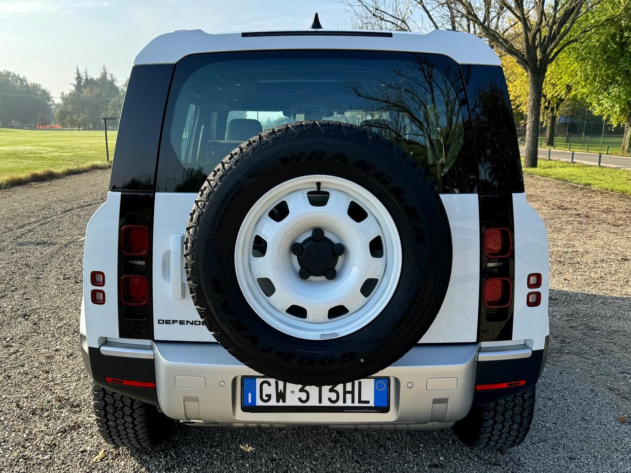 Land Rover Defender 250 CV - SUBENTRO LEASING