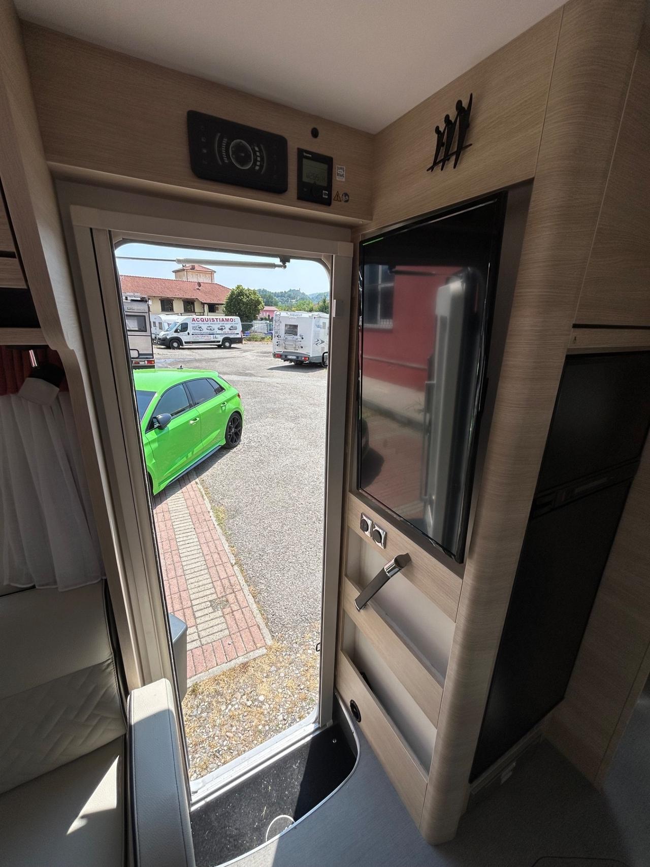 Rapido motorhome del 2025 in saldo 036