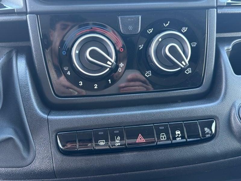 Peugeot Boxer Boxer 335 2.2 BlueHDi 140 S&S PLM-TA Furgone